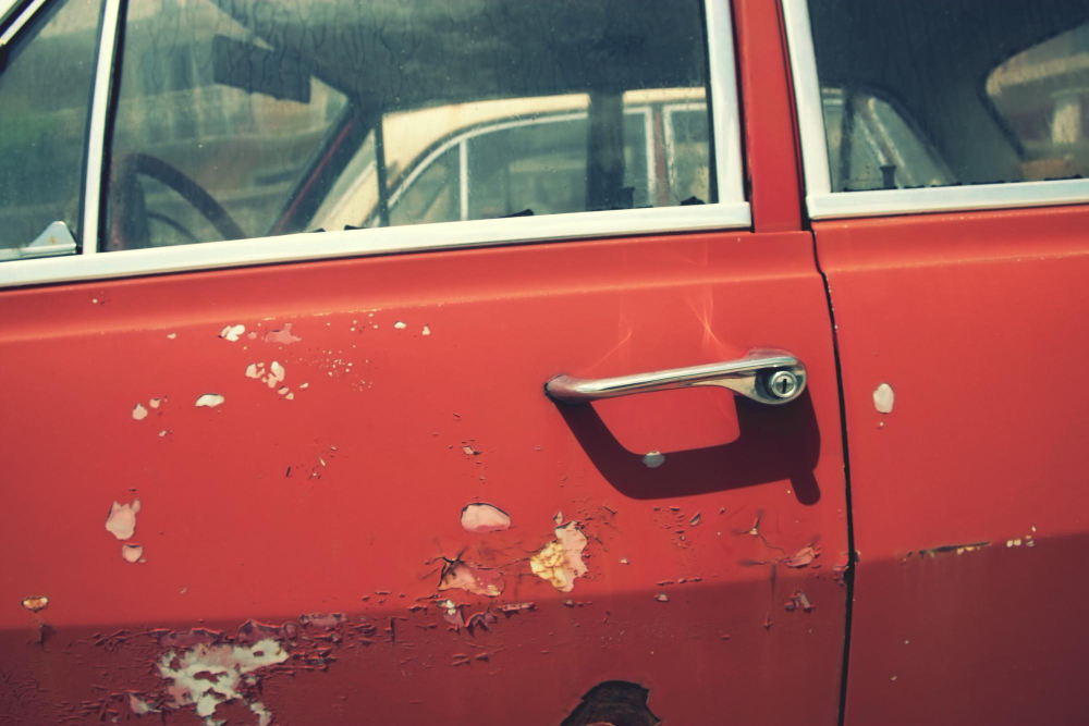 Peinture  voiture qui s'écaille